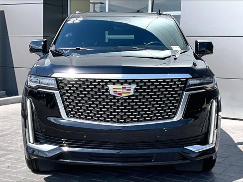Used 2022 Cadillac Escalade Premium Luxury w/ Performance Package AWD/4WD image 2
