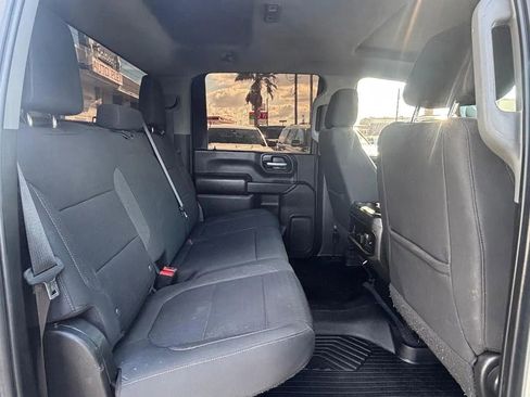 Used 2022 Chevrolet Silverado 3500 LT w/ Convenience Package image 11