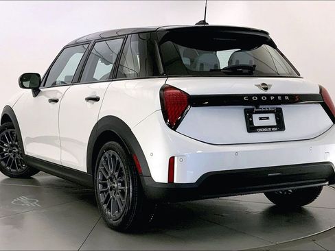 New 2026 MINI Cooper S image 2