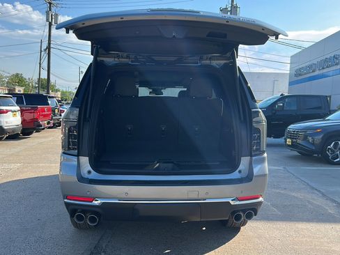 New 2026 Chevrolet Tahoe Premier w/ Sun And Tow Package AWD/4WD image 11