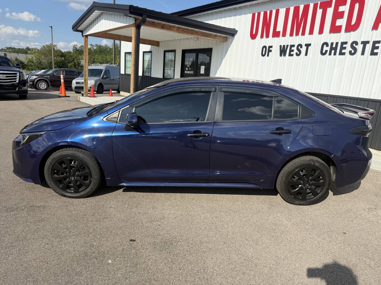Used 2021 Toyota Corolla LE FWD image 12