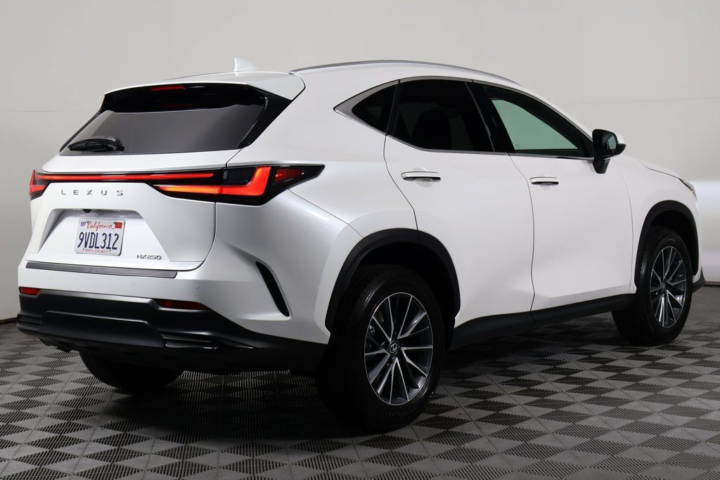Certified 2025 Lexus NX 250 FWD w/ Accessory Package (Z2) image 4