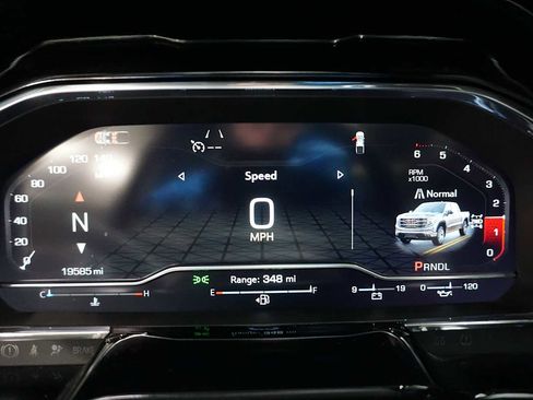 Certified 2025 GMC Sierra 1500 SLT image 29