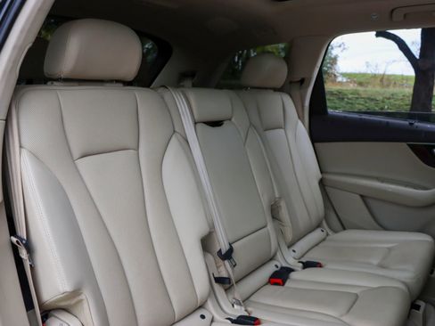 Used 2018 Audi Q7 3.0T Prestige image 23