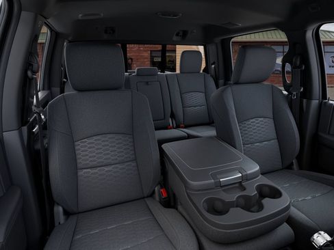 New 2025 RAM 2500 Big Horn AWD/4WD image 18