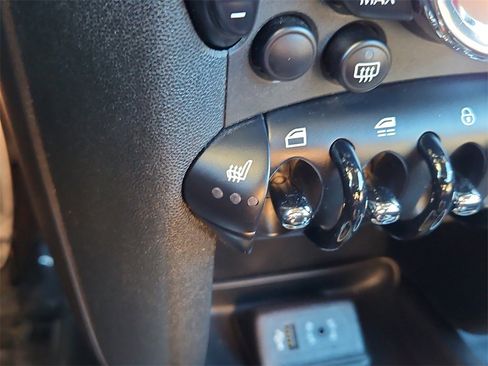 Used 2015 MINI Cooper S image 19