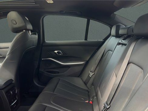 Used 2025 BMW 330i Sedan image 7