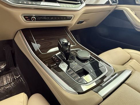 Used 2021 BMW X5 sDrive40i w/ Premium Package RWD image 15