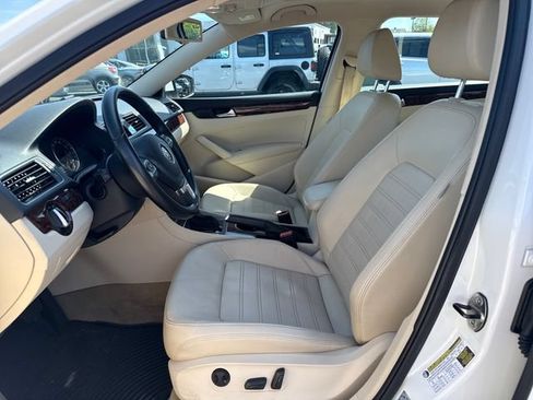 Used 2013 Volkswagen Passat 2.5 SEL FWD image 15