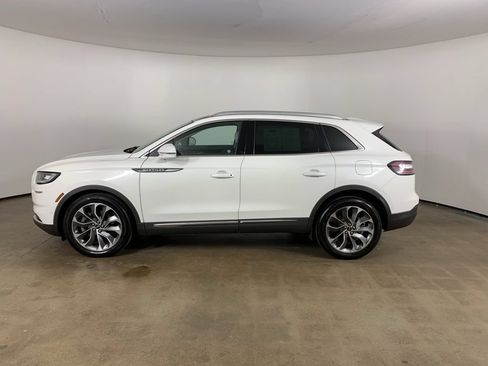 Used 2022 Lincoln Nautilus Reserve w/ Equipment Group 201A AWD/4WD image 17