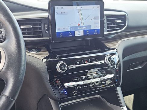 Used 2023 Ford Explorer Limited w/ Equipment Group 301A image 9