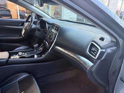Used 2022 Nissan Maxima SV w/ Floor Mat Group FWD image 14