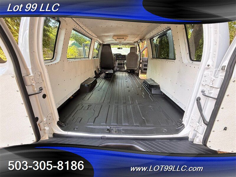 Used 2009 Ford E-350 and Econoline 350 Extended Super Duty RWD image 28