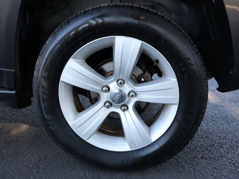 Used 2016 Jeep Compass High Altitude AWD/4WD image 41