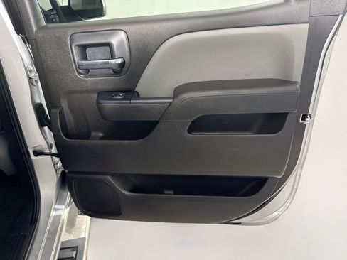 Used 2018 Chevrolet Silverado 1500 Custom w/ Custom Value Package RWD image 28