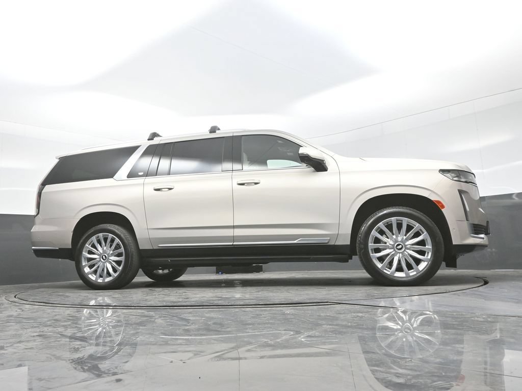 Certified 2024 Cadillac Escalade ESV Premium Luxury AWD/4WD image 30