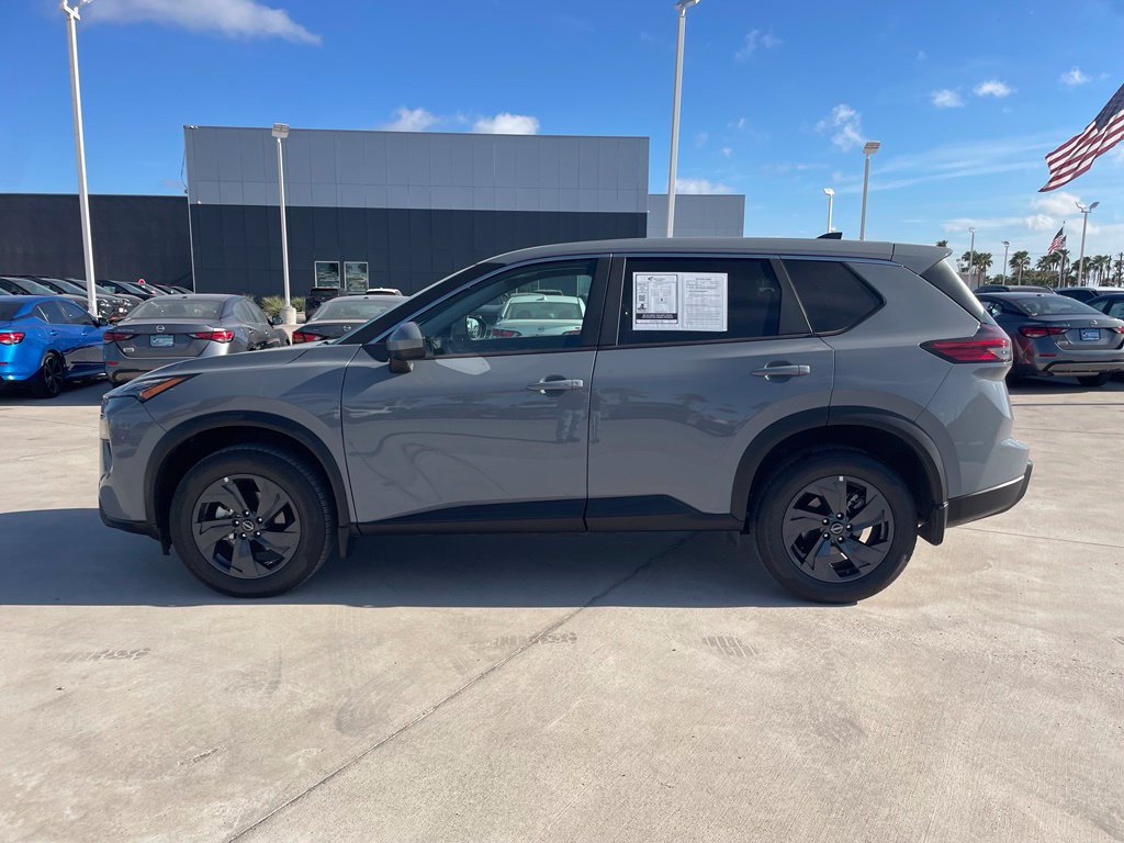 Certified 2026 Nissan Rogue SV FWD image 5