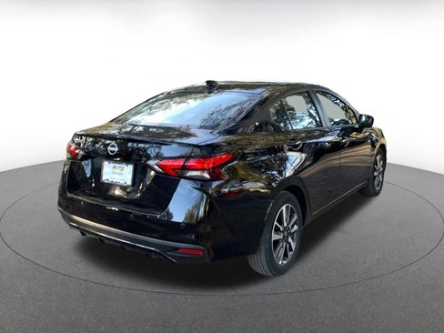 Used 2025 Nissan Versa SV image 7