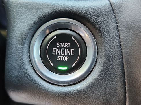 Used 2021 Chevrolet Suburban RST w/ Luxury Package AWD/4WD image 31