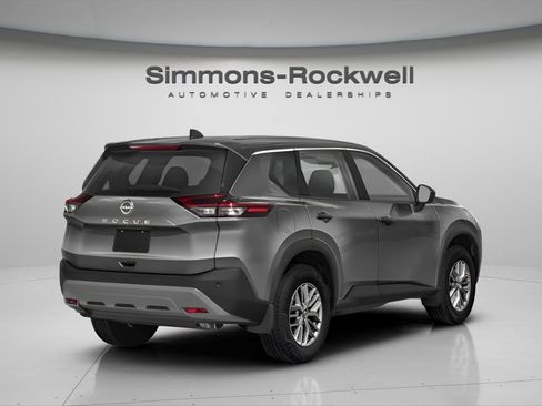 Used 2023 Nissan Rogue S image 10