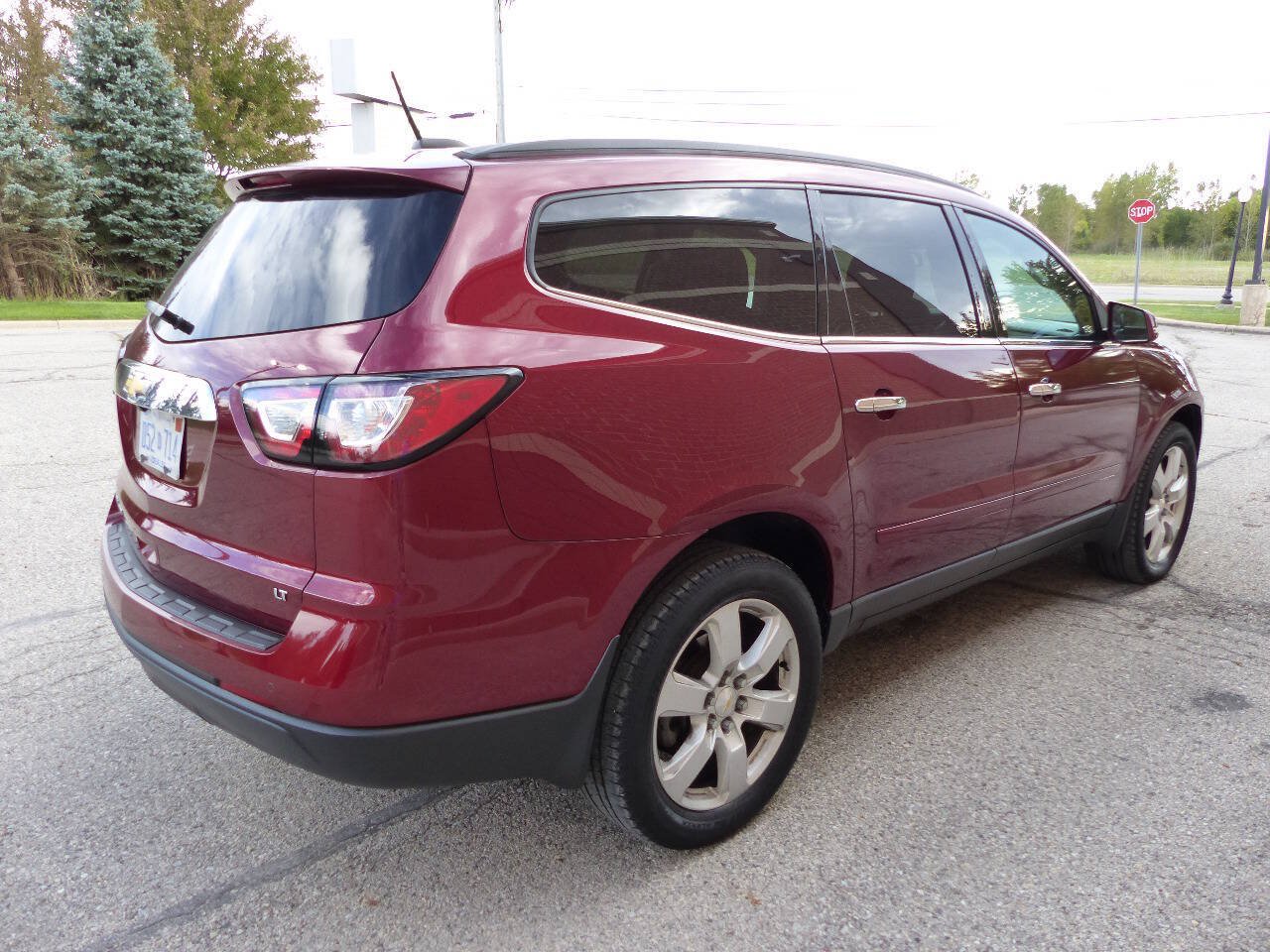 Used 2017 Chevrolet Traverse LT w/ Style and Technology Package AWD/4WD image 13