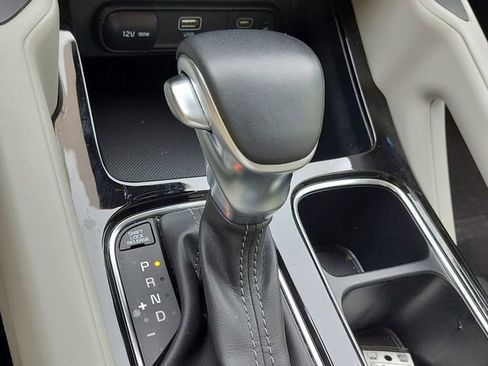Used 2023 Kia Telluride S FWD image 34