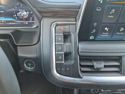 Used 2024 Chevrolet Tahoe Z71 AWD/4WD image 21