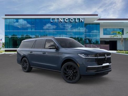 New 2025 Lincoln Navigator L Reserve w/ Jet Appearance Package AWD/4WD image 7