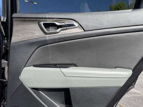 Certified 2023 Kia Sportage X-Line w/ X-Line Premium Package AWD/4WD image 32