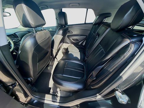 Used 2019 Chevrolet Trax LT image 22