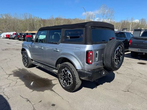 Used 2022 Ford Bronco Outer Banks image 2