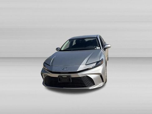 Used 2026 Toyota Camry LE FWD image 9