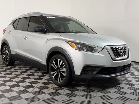 Used 2020 Nissan Kicks SV FWD image 24