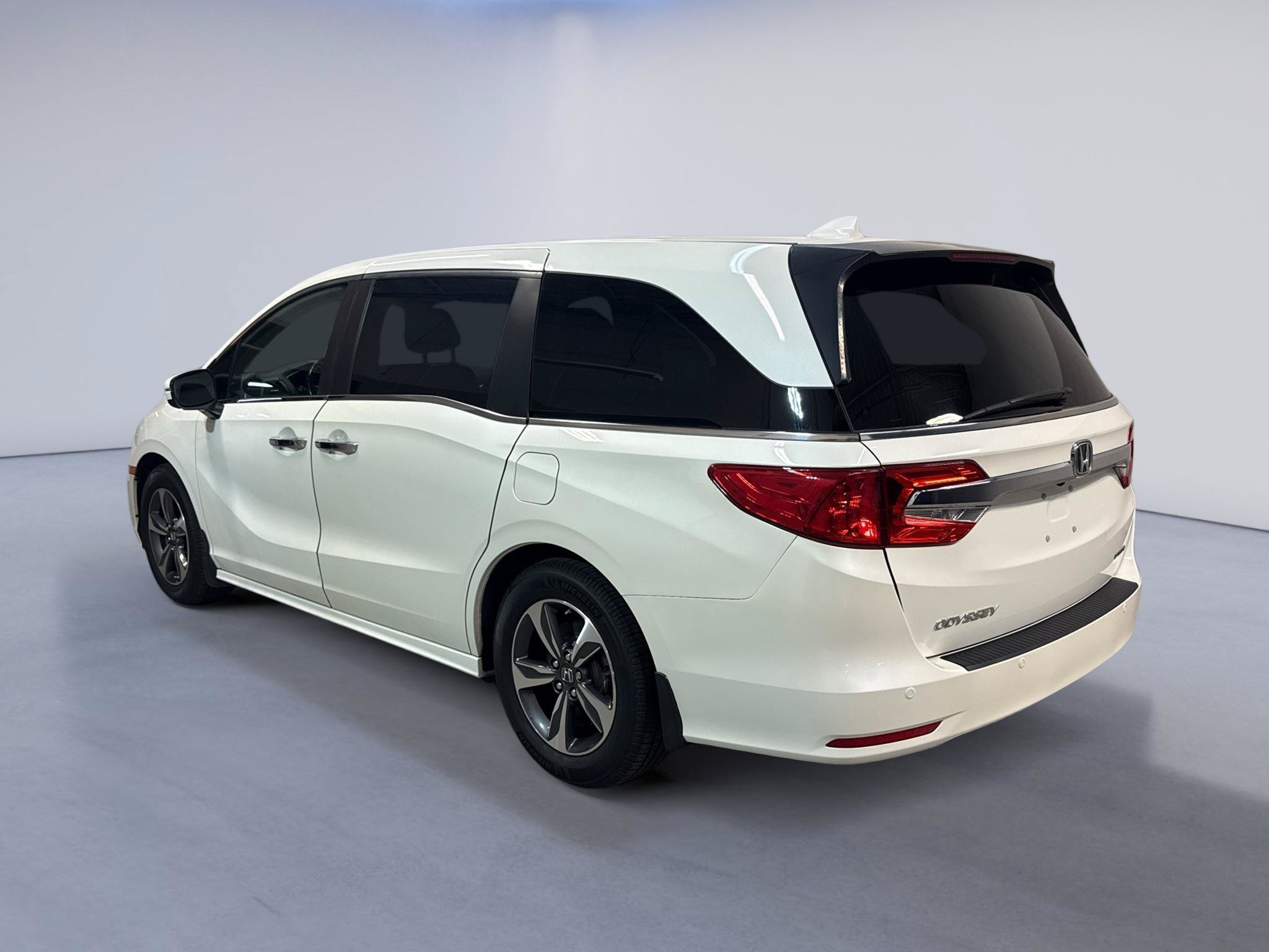 Used 2018 Honda Odyssey Touring image 5