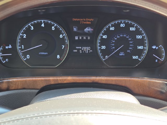 Used 2011 Hyundai Equus Signature RWD image 36