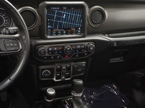 Used 2022 Jeep Wrangler Unlimited Sport image 24