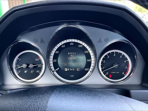 Used 2011 Mercedes-Benz C 300 4MATIC Sedan image 24