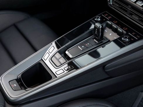 Certified 2024 Porsche 911 Targa 4S image 58