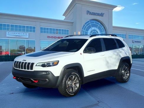 Certified 2022 Jeep Cherokee Trailhawk AWD/4WD image 1