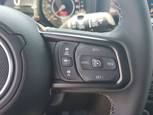 Used 2025 Jeep Wrangler Unlimited Sport AWD/4WD image 30