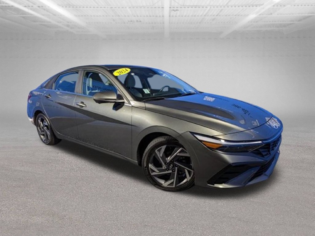 Used 2024 Hyundai Elantra Limited FWD image 5
