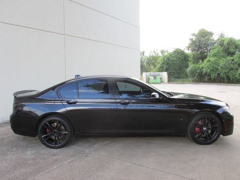 Used 2015 BMW 740i image 8