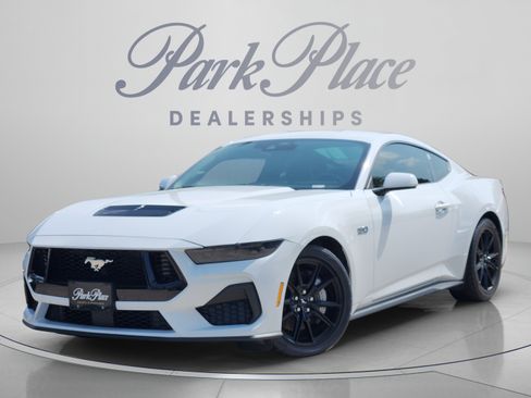 Used 2026 Ford Mustang GT Premium RWD image 1