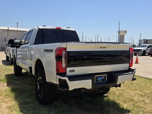 Used 2025 Ford F250 Platinum w/ Tremor Off-Road Package AWD/4WD image 6
