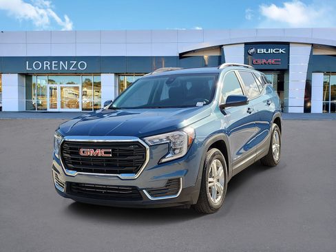Used 2024 GMC Terrain SLE w/ Driver Convenience Package FWD image 1