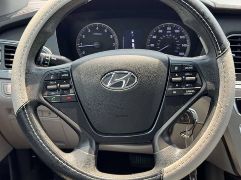 Used 2015 Hyundai Sonata SE FWD image 12
