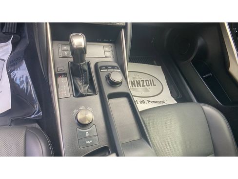 Used 2018 Lexus IS 300 AWD image 13