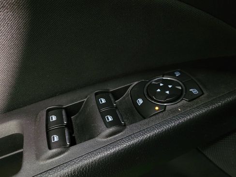 Used 2018 Ford Fusion SE FWD image 27