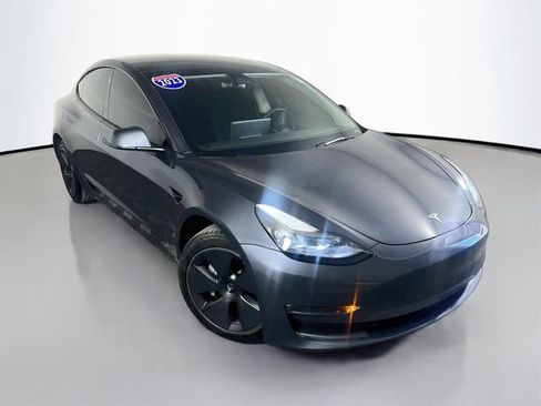 Used 2023 Tesla Model 3 Standard Range RWD image 2