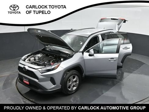 Used 2022 Toyota RAV4 XLE AWD/4WD image 39